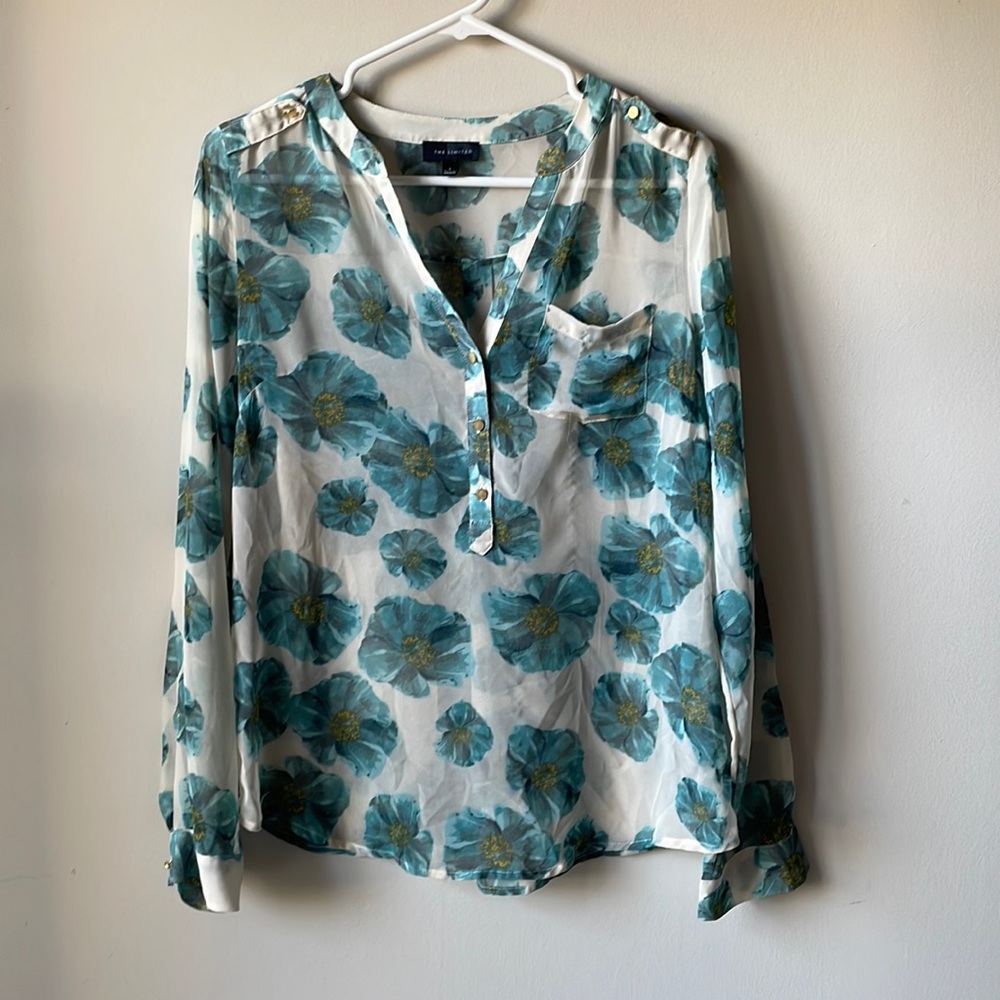 Limited long sleeve blouse, size small